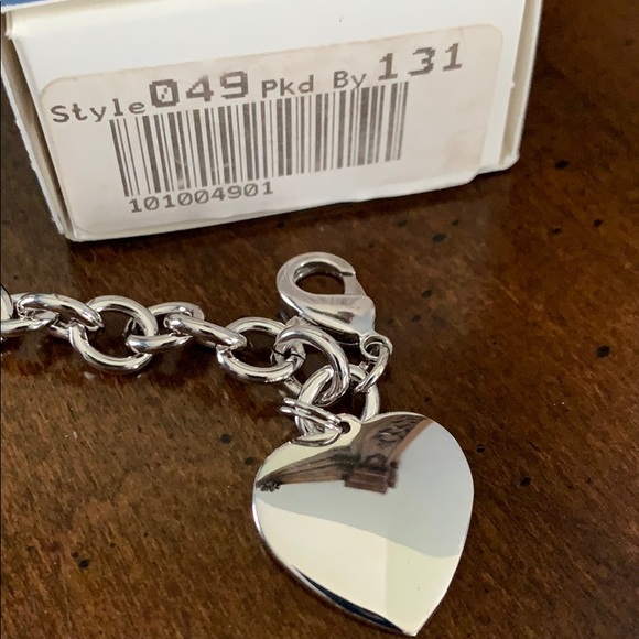 Lia Sophia heart dangle bracelet. NIB - Picture 2 of 5